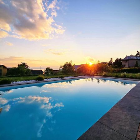 Montreux Holiday Home Exterior foto